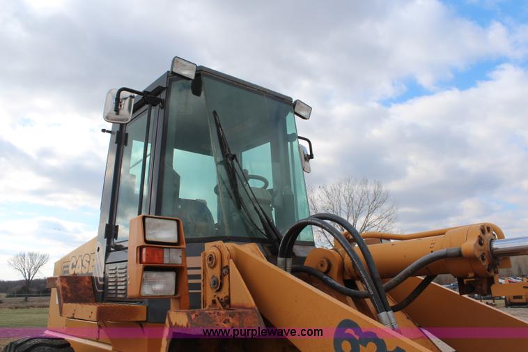 image for item I5942 1996 Case 621B wheel loader