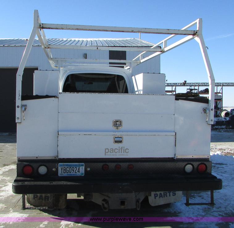 image for item I6712 2009 Chevrolet C5500 Crew Cab service truck