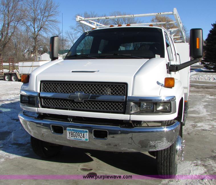 image for item I6712 2009 Chevrolet C5500 Crew Cab service truck