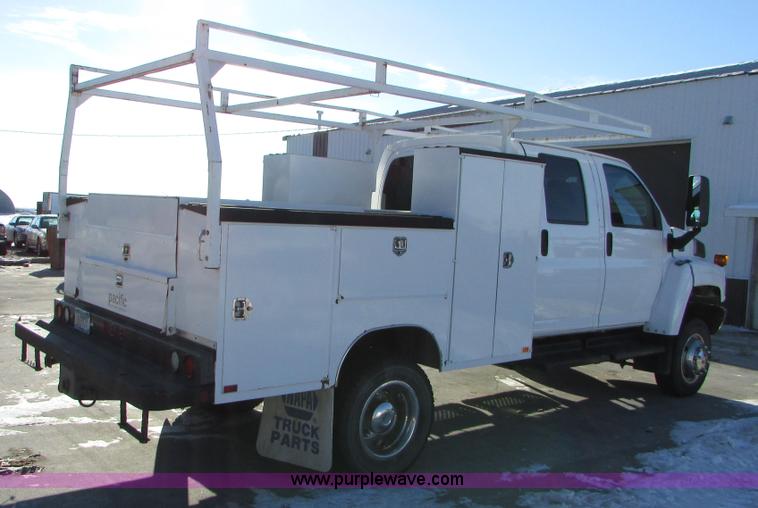 image for item I6712 2009 Chevrolet C5500 Crew Cab service truck