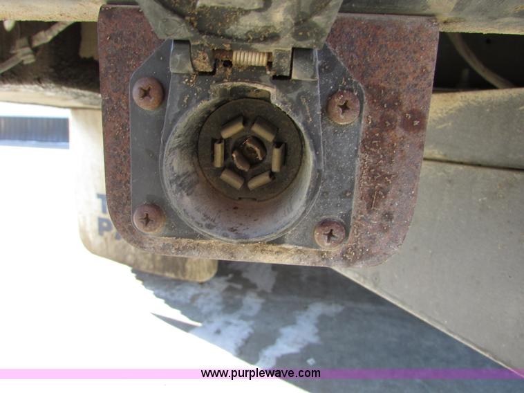 image for item I6712 2009 Chevrolet C5500 Crew Cab service truck