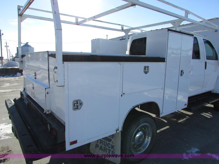 image for item I6712 2009 Chevrolet C5500 Crew Cab service truck