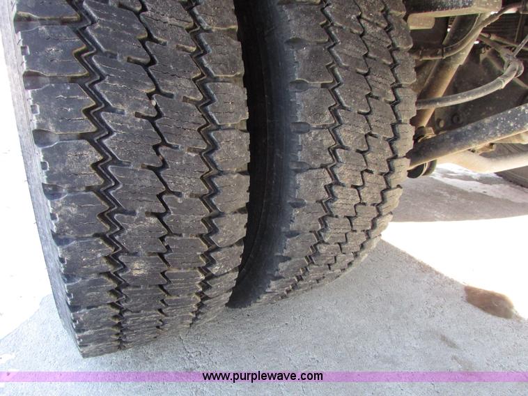 image for item I6712 2009 Chevrolet C5500 Crew Cab service truck