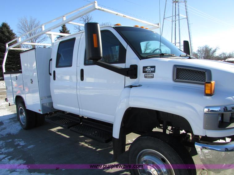 image for item I6712 2009 Chevrolet C5500 Crew Cab service truck