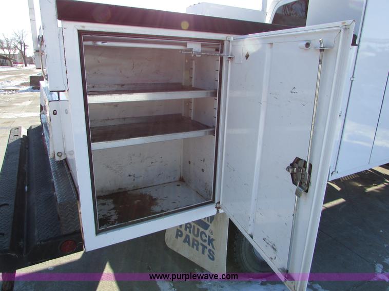 image for item I6712 2009 Chevrolet C5500 Crew Cab service truck