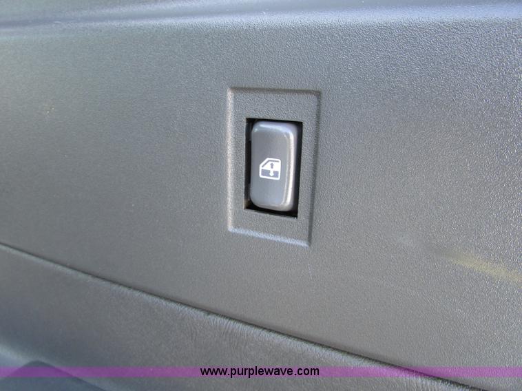 image for item I6712 2009 Chevrolet C5500 Crew Cab service truck