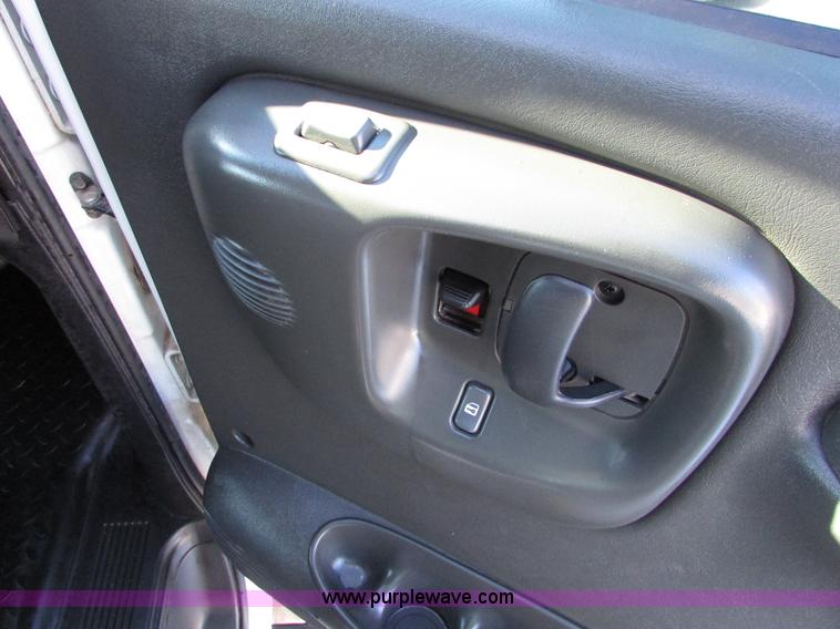 image for item I6712 2009 Chevrolet C5500 Crew Cab service truck