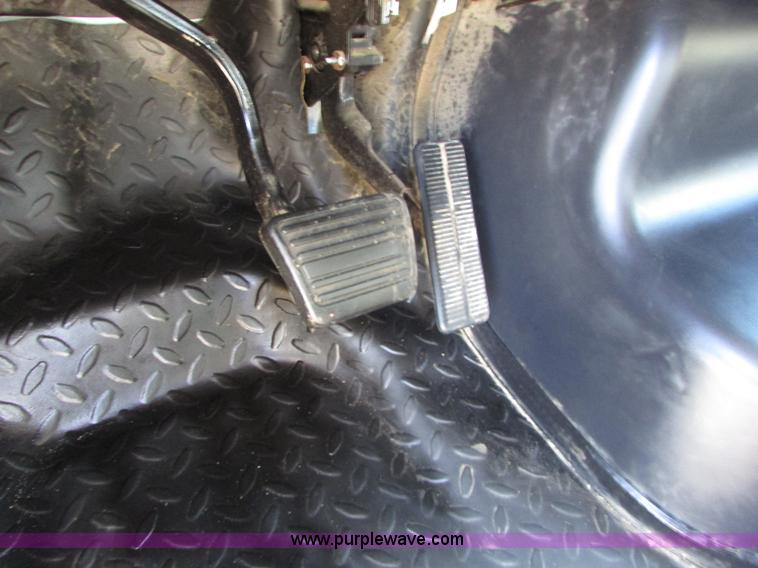 image for item I6712 2009 Chevrolet C5500 Crew Cab service truck