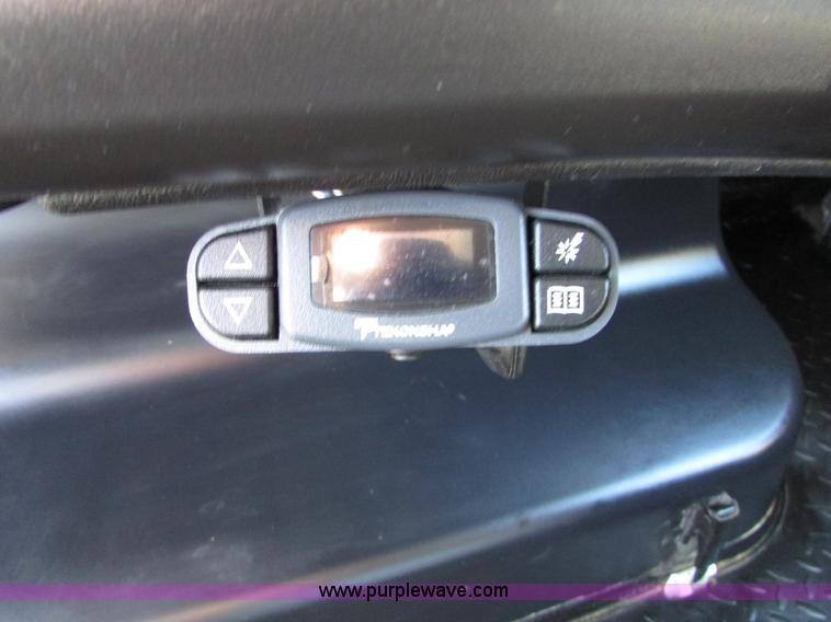 image for item I6712 2009 Chevrolet C5500 Crew Cab service truck