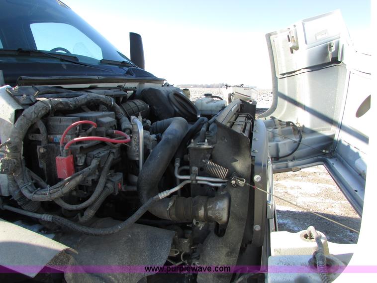 image for item I6712 2009 Chevrolet C5500 Crew Cab service truck