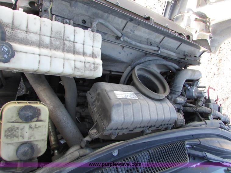 image for item I6712 2009 Chevrolet C5500 Crew Cab service truck