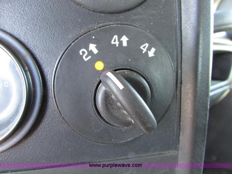 image for item I6712 2009 Chevrolet C5500 Crew Cab service truck