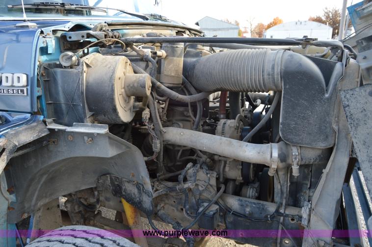 image for item I7000 1992 Ford F700 dump truck