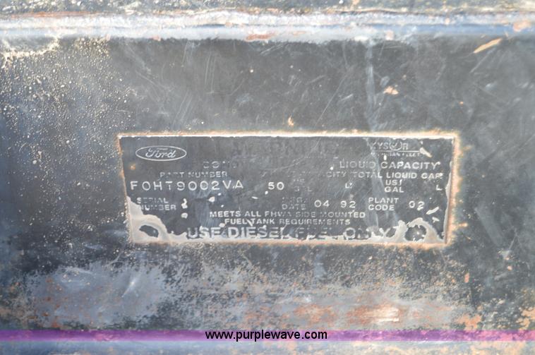 image for item I7000 1992 Ford F700 dump truck