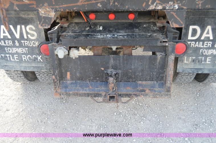 image for item I7000 1992 Ford F700 dump truck