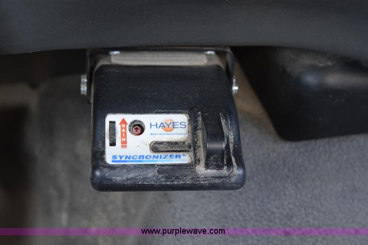 image for item I8667 2003 Ford F450 XLT Super Duty flatbed truck