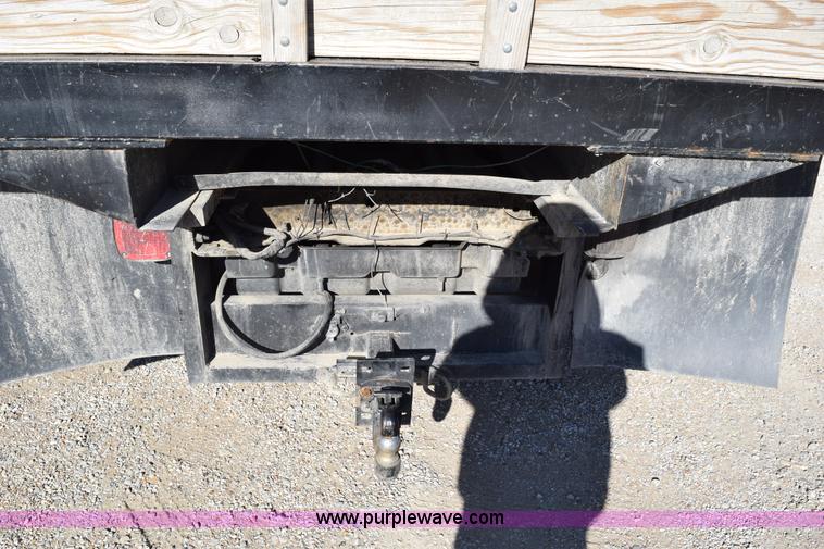 image for item I8667 2003 Ford F450 XLT Super Duty flatbed truck