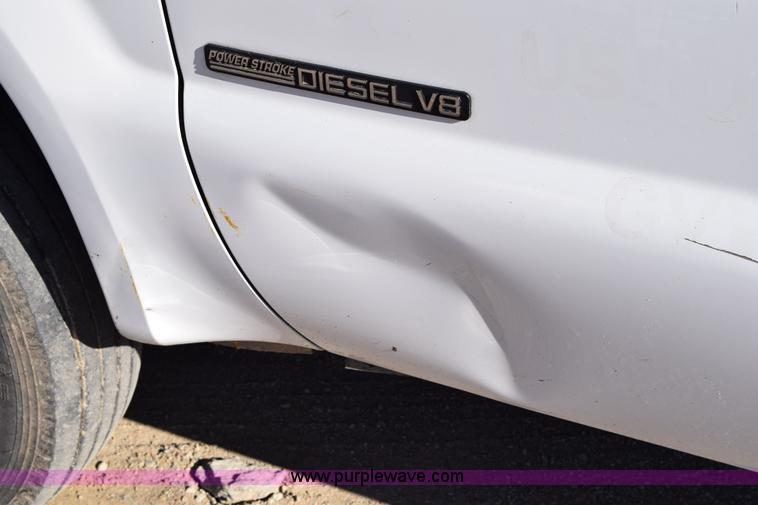 image for item I8667 2003 Ford F450 XLT Super Duty flatbed truck