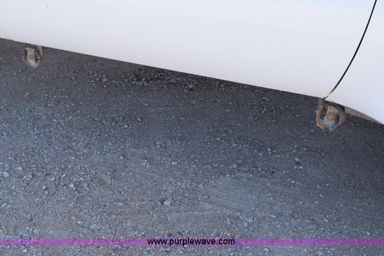 image for item I8667 2003 Ford F450 XLT Super Duty flatbed truck