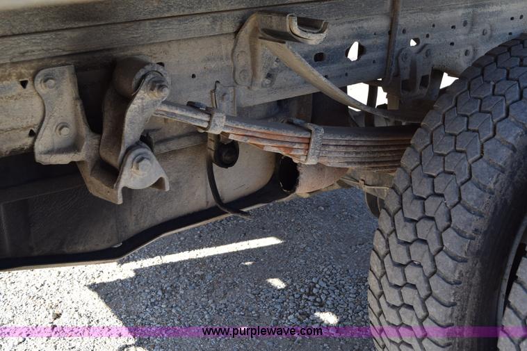 image for item I8667 2003 Ford F450 XLT Super Duty flatbed truck