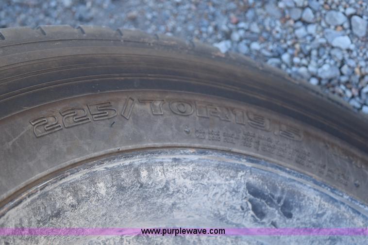 image for item I8667 2003 Ford F450 XLT Super Duty flatbed truck