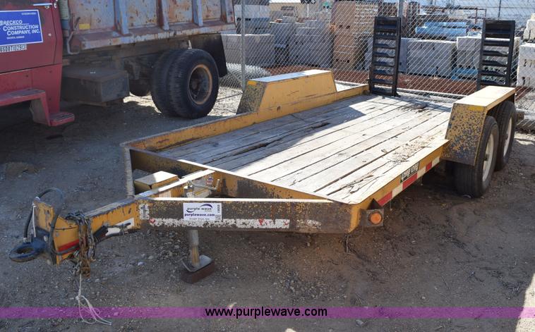 image for item I8668 2005 Redi Haul flatbed trailer