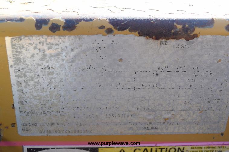 image for item I8668 2005 Redi Haul flatbed trailer