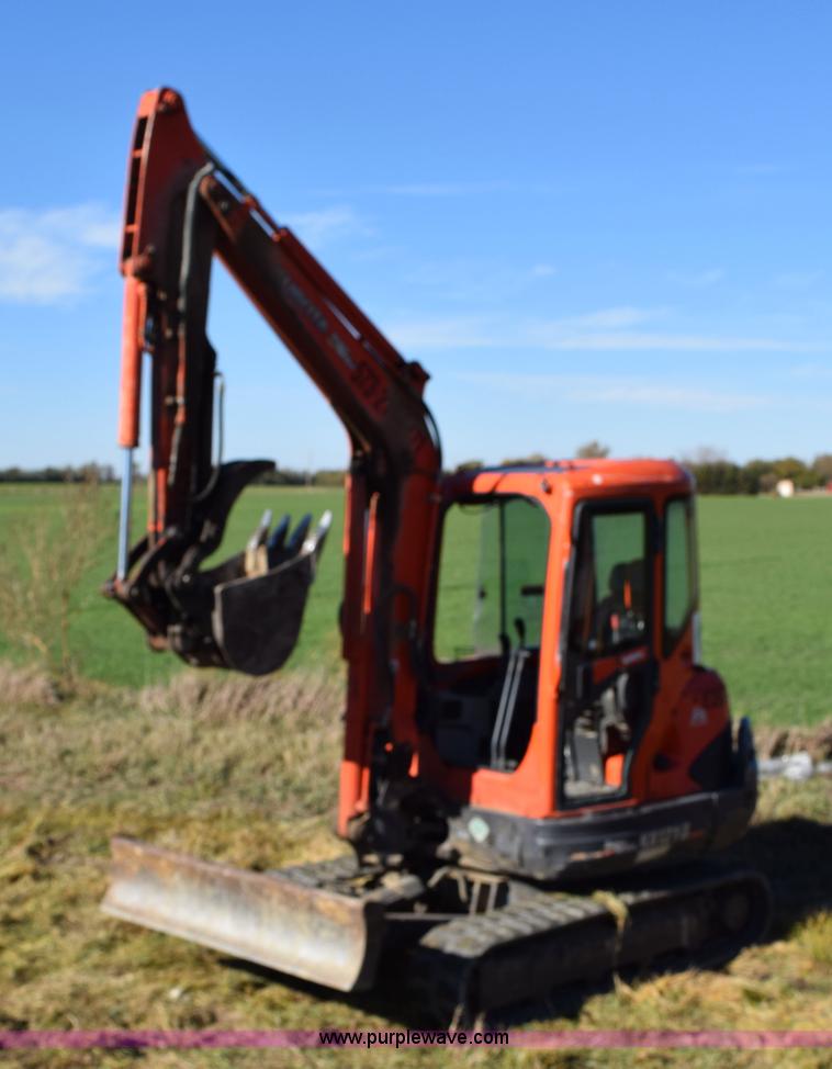 image for item I8673 2005 Kubota KX121-3SS compact excavator