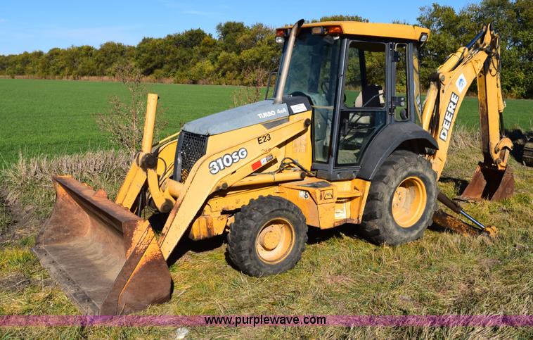 image for item I8674 2001 John Deere 310SG backhoe
