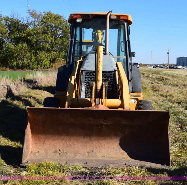image for item I8674 2001 John Deere 310SG backhoe