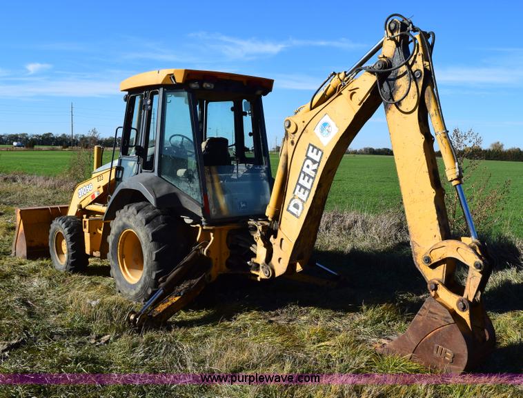 image for item I8674 2001 John Deere 310SG backhoe