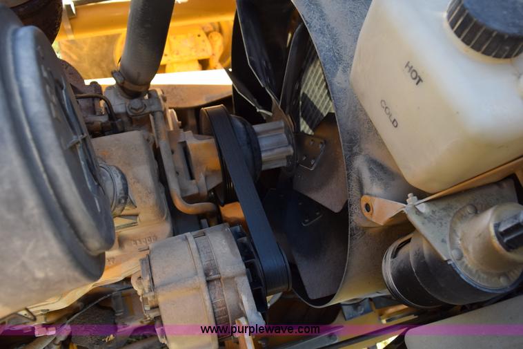 image for item I8674 2001 John Deere 310SG backhoe