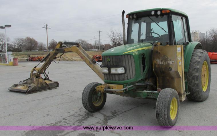 image for item I8840 2004 John Deere 6420 tractor