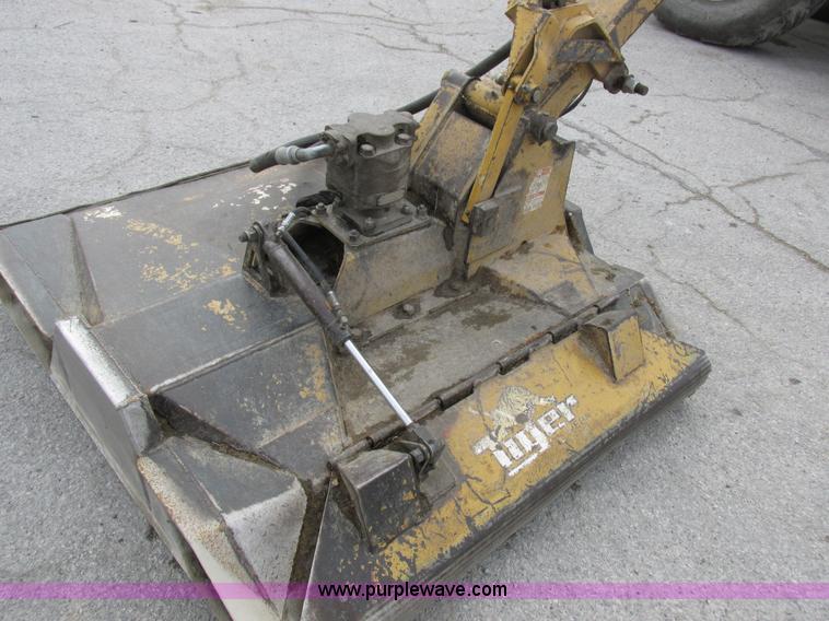 image for item I8840 2004 John Deere 6420 tractor