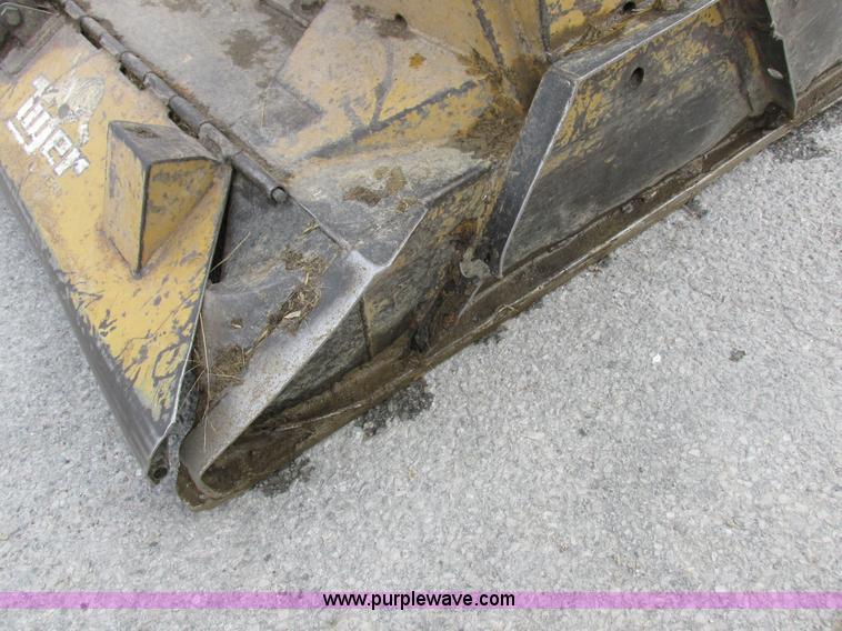 image for item I8840 2004 John Deere 6420 tractor