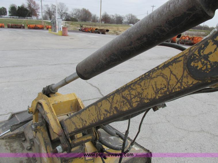 image for item I8840 2004 John Deere 6420 tractor