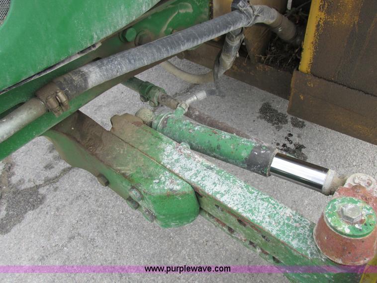 image for item I8840 2004 John Deere 6420 tractor