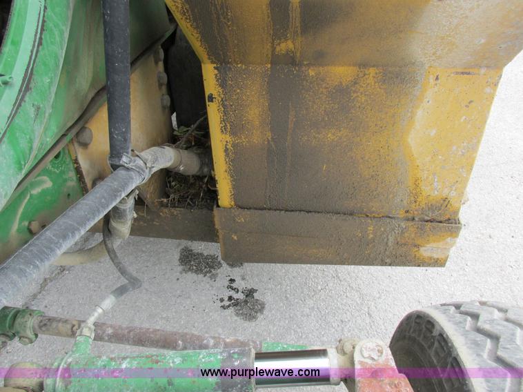 image for item I8840 2004 John Deere 6420 tractor