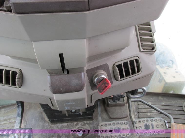 image for item I8840 2004 John Deere 6420 tractor