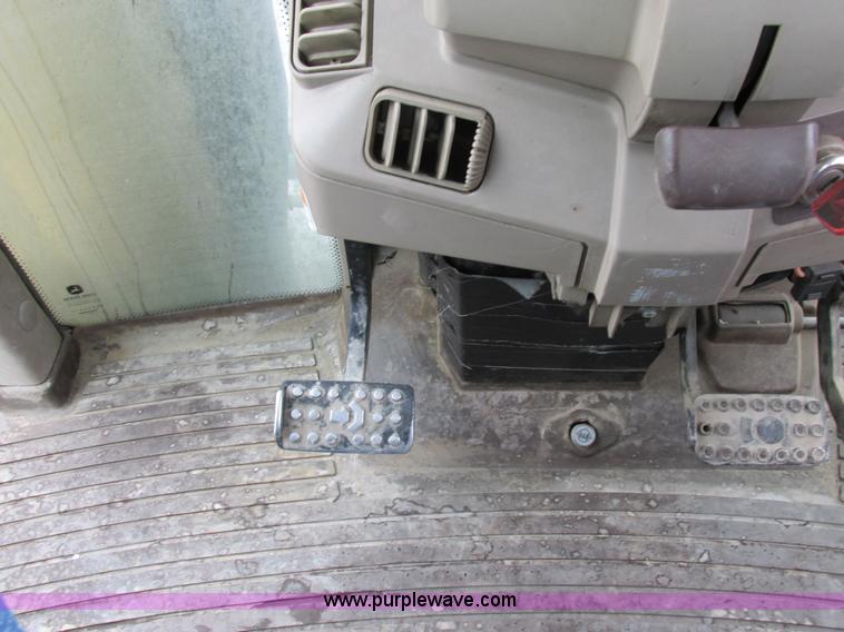 image for item I8840 2004 John Deere 6420 tractor