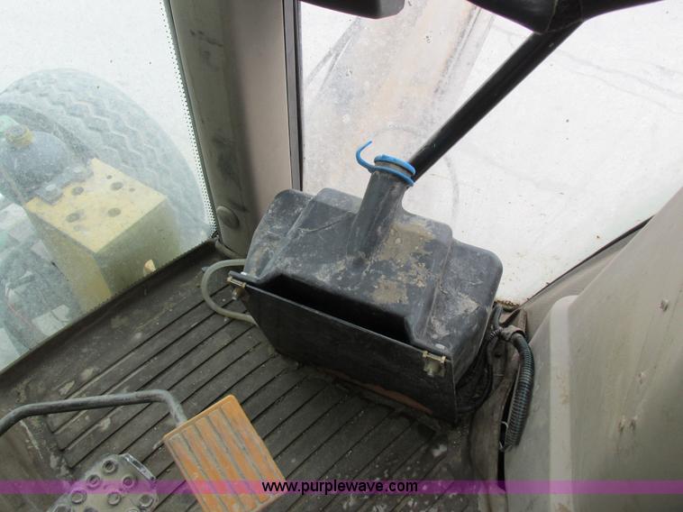 image for item I8840 2004 John Deere 6420 tractor