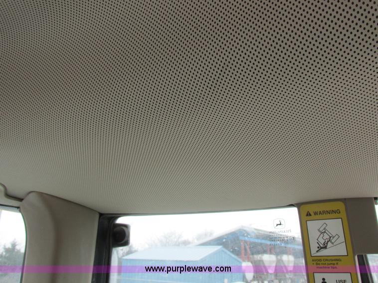 image for item I8840 2004 John Deere 6420 tractor