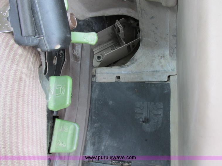 image for item I8840 2004 John Deere 6420 tractor