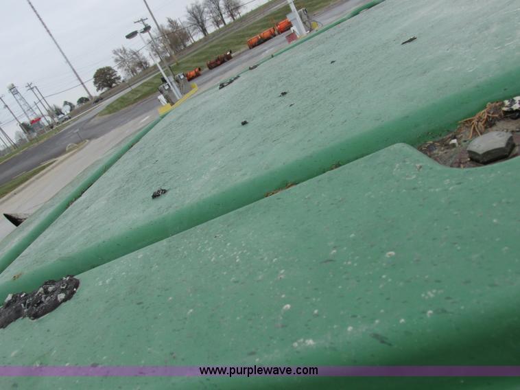 image for item I8840 2004 John Deere 6420 tractor