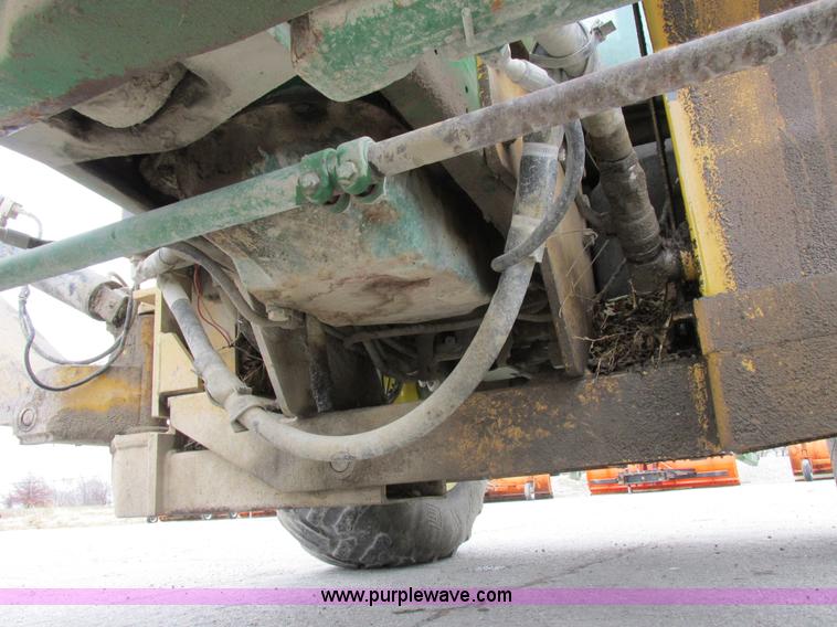 image for item I8840 2004 John Deere 6420 tractor