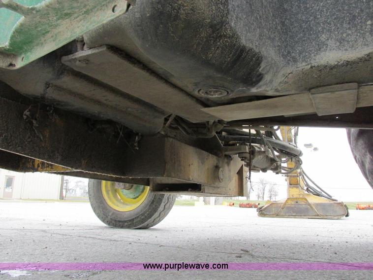 image for item I8840 2004 John Deere 6420 tractor