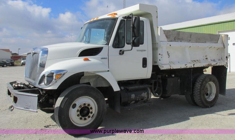 image for item I8875 2009 International 7300 dump truck