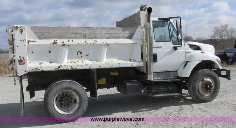 image for item I8875 2009 International 7300 dump truck
