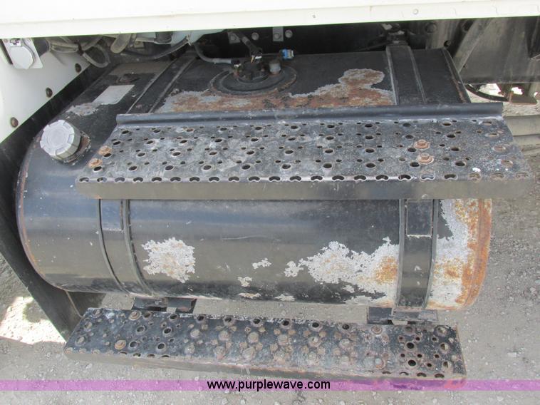 image for item I8875 2009 International 7300 dump truck