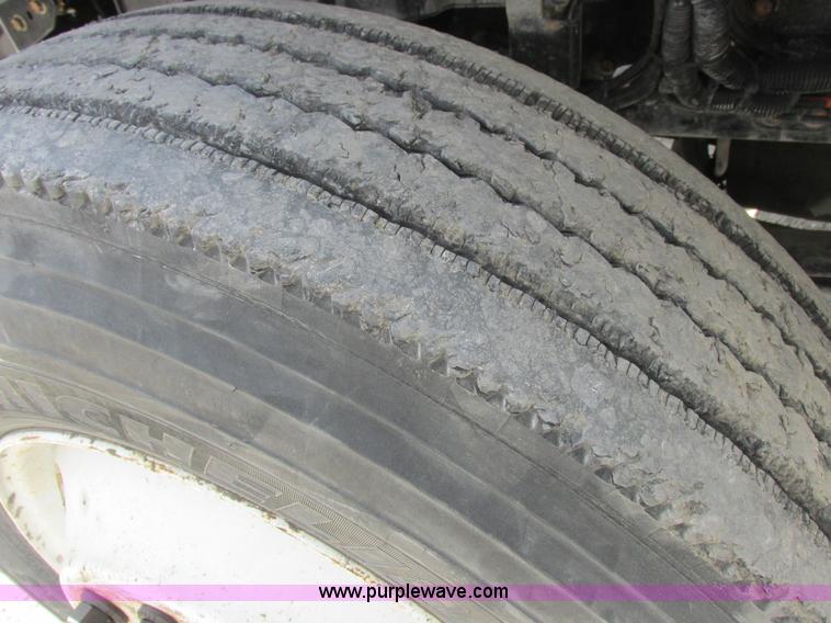 image for item I8875 2009 International 7300 dump truck